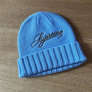 Supreme logo script beanie